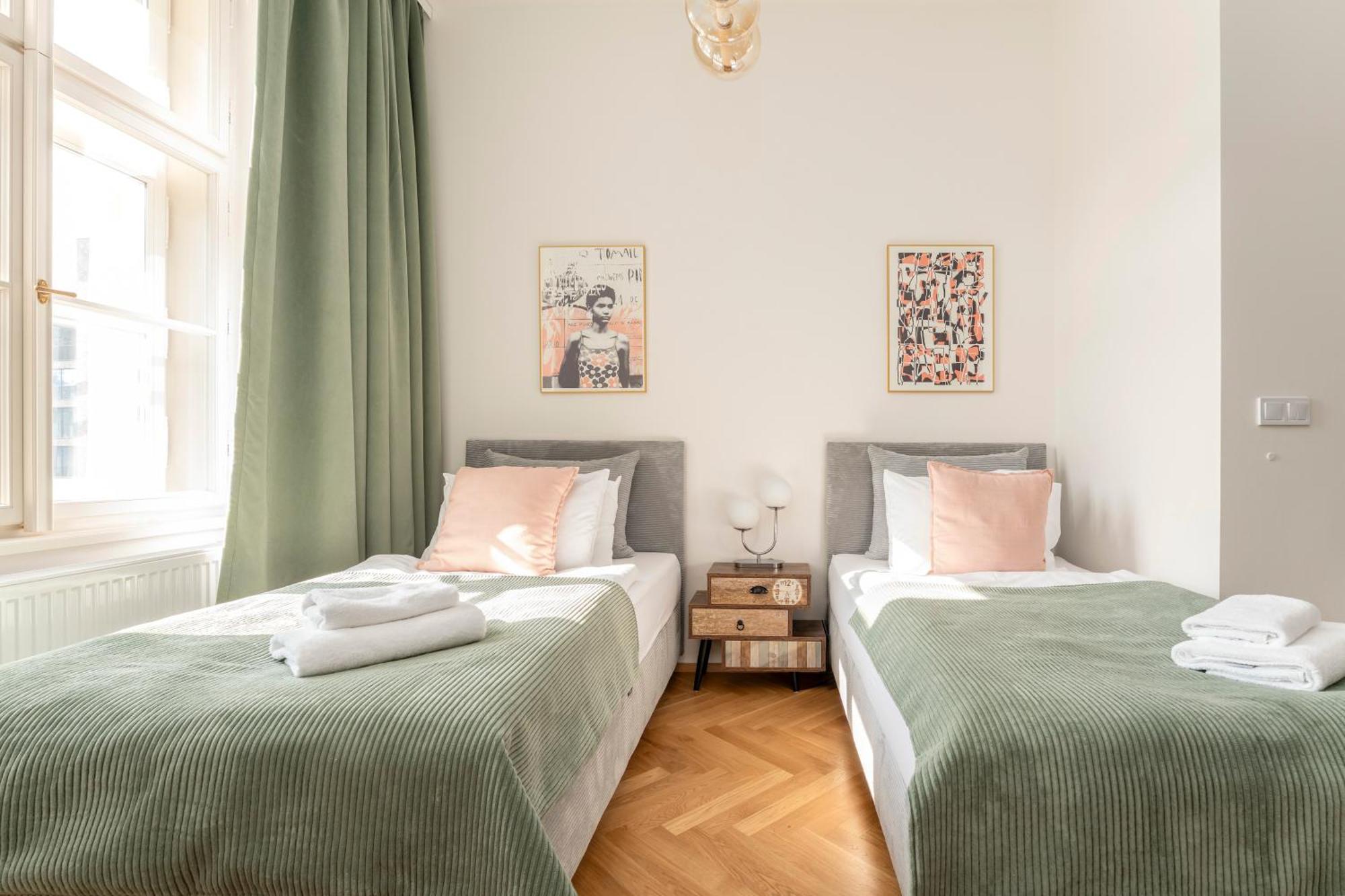 Apartment Visit Oomph Prag