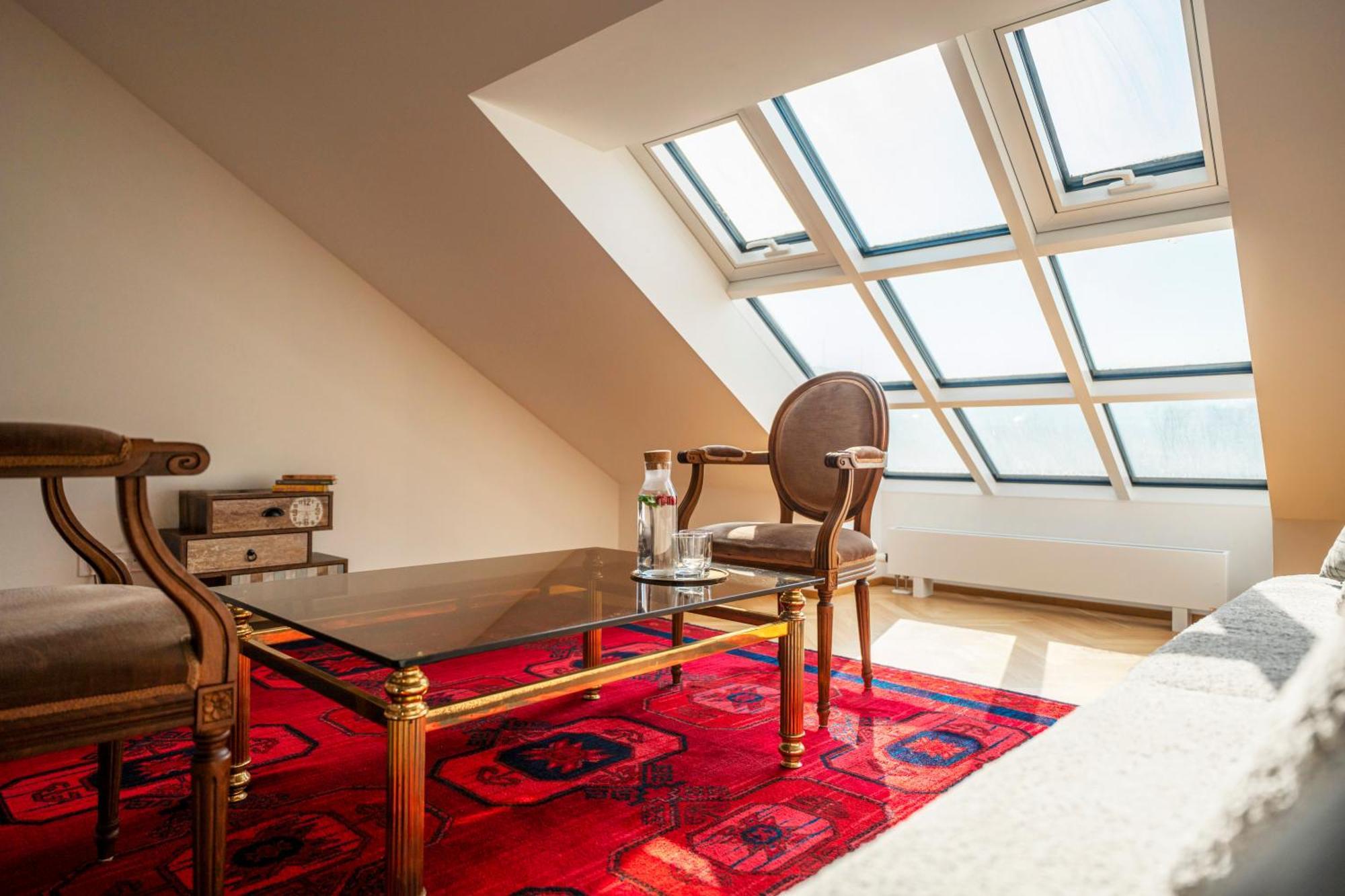 Apartment Visit Oomph Prag